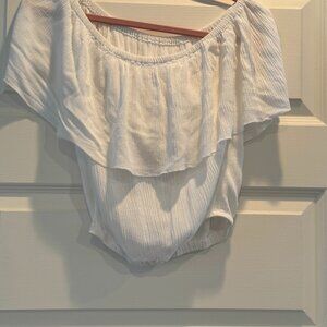womens top size small (ELan)